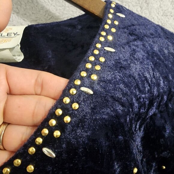 Vintage Bentley Womens Large Navy Blue Velvet Studde  V-Neck Long Sleeve Top JPT - Picture 7 of 8